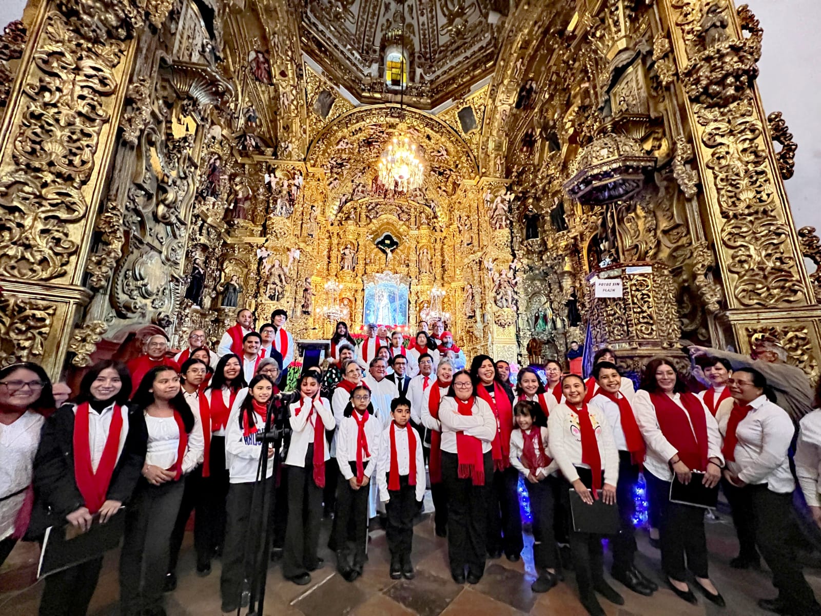 Navidad Mágica 2025 llegó a la Basílica de Ocotlán con el Coro Monumental del Ayuntamiento de Tlaxcala